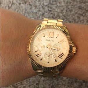 Fossil rose gold watch with blush face